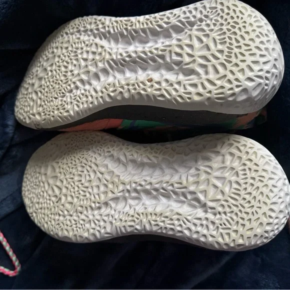 Men’s James harden basketball shoes size 10.5 - Picture 2 of 4